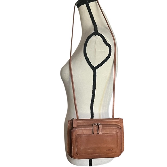 Fossil Leather Tan Organizer Crossbody Handbag. - Picture 1 of 7